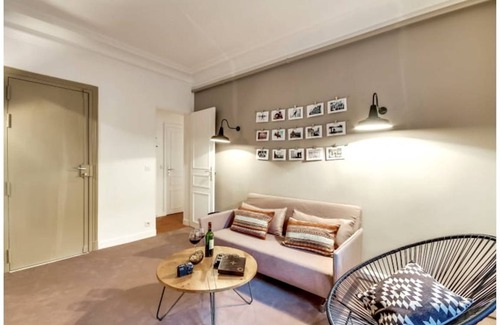 Saint-Germain-des-Pres Apartment | 38 m² Apartment ∙ 1 bedroom ∙ 2 guests