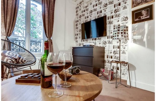 Saint-Germain-des-Pres Apartment | 38 m² Apartment ∙ 1 bedroom ∙ 2 guests