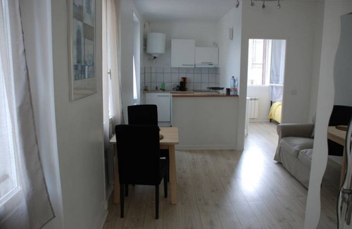 Rosny-sous-Bois Apartment | 38 m² Apartment ∙ 1 bedroom ∙ 2 guests