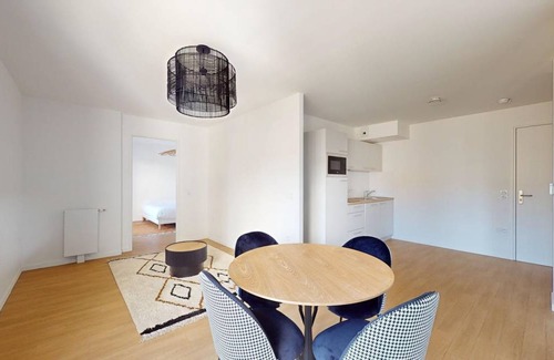 Saint-Ouen Resort | 39 m² Private room ∙ 1 bedroom ∙ 2 guests