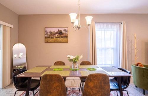 Lakeland House | 3BR Modern Magnolia Lakeland Close to Downtown, Lego, Disney