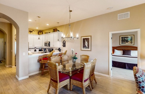Bahama Bay Condo | 3rd floor condo w/sauna, tennis court, shared pools, gym, balcony