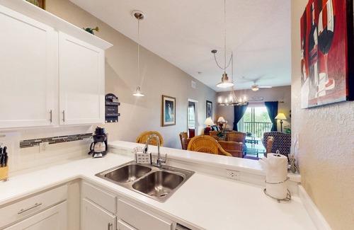 Bahama Bay Condo | 3rd floor condo w/sauna, tennis court, shared pools, gym, balcony