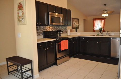 Hillcrest Estates House | 4 bedroom / 2 bathroom Villa 10 Minutes To Disney With Private Pool