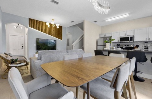 Regal Palms House | 4 Bedrooms/3 Bathrooms/Regal Palms (2725 CA)