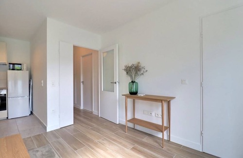 Republique–Point-du-Jour Apartment | 40 m² Apartment ∙ 1 bedroom ∙ 2 guests