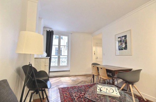Saint-Merri Apartment | 40 m² Apartment ∙ 1 bedroom ∙ 4 guests