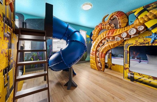 Florida Center House | 400 m² House ∙ 9 bedrooms ∙ 26 guests