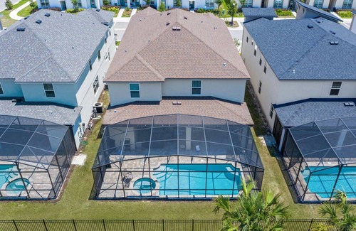 Bay Lake House | 405 m² House ∙ 9 bedrooms ∙ 20 guests