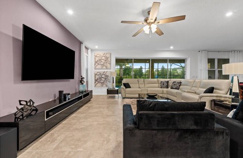 Bay Lake House | 405 m² House ∙ 9 bedrooms ∙ 20 guests