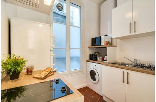 Saint-Germain-des-Pres Apartment | 42 m² Apartment ∙ 1 bedroom ∙ 2 guests