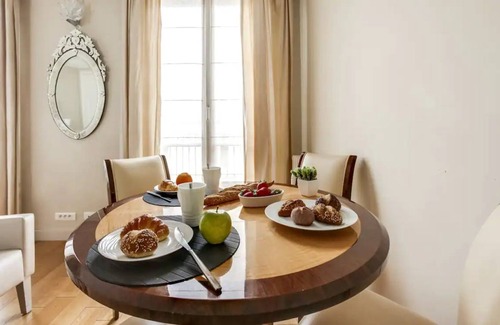 Quartier Sainte-Avoye Apartment | 45 m² Apartment ∙ 2 guests