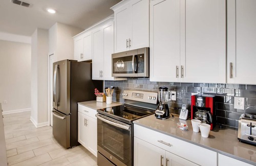 Four Corners House | 4Bed Private Pool 10 Guests Champions gate - 8981