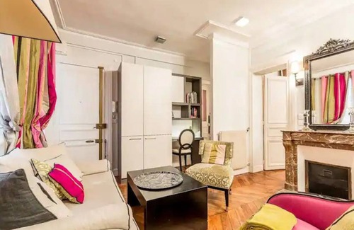 Notre Dame Apartment | 50 m² Apartment ∙ 2 bedrooms ∙ 4 guests