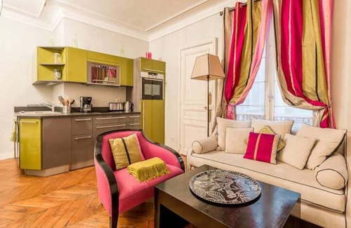 Notre Dame Apartment | 50 m² Apartment ∙ 2 bedrooms ∙ 4 guests