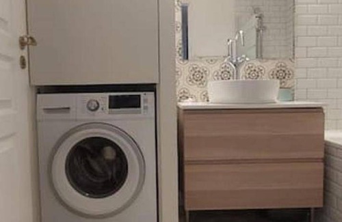 Suresnes Apartment | 50 m² Apartment ∙ 1 bedroom ∙ 4 guests