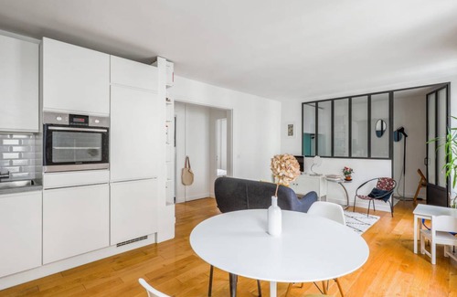 Saint-Mande Apartment | 51 m² Apartment ∙ 2 bedrooms ∙ 4 guests