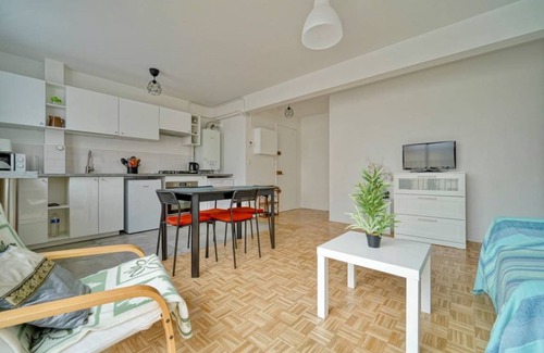 Les Puces de Saint-Ouen Apartment | 51 m² Apartment ∙ 1 bedroom ∙ 4 guests