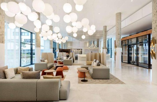 Roissy-en-France Hotel | 53 m² Hotel ∙ 8 guests