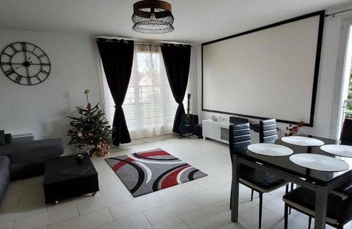 Chessy Apartment | 64 m² Apartment ∙ 2 bedrooms ∙ 7 guests