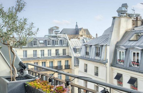 Les Halles Apartment | 70 m² Apartment ∙ 2 bedrooms ∙ 127 guests