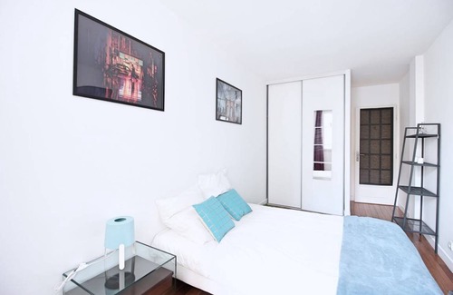 18th Arrondissement Resort | 70 m² Private room ∙ 1 bedroom ∙ 3 guests