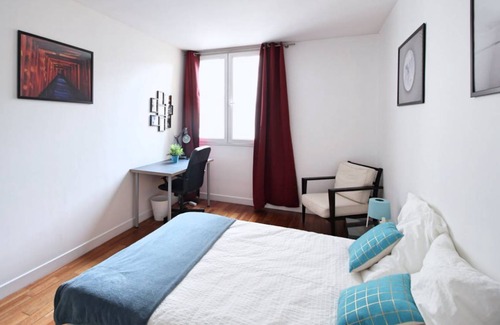 18th Arrondissement Resort | 70 m² Private room ∙ 1 bedroom ∙ 3 guests