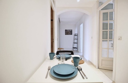 18th Arrondissement Resort | 70 m² Private room ∙ 1 bedroom ∙ 3 guests