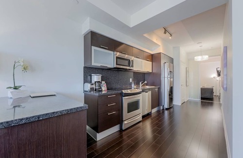 Bay Street Corridor Apartment | 71 m² Apartment ∙ 3 bedrooms ∙ 6 guests