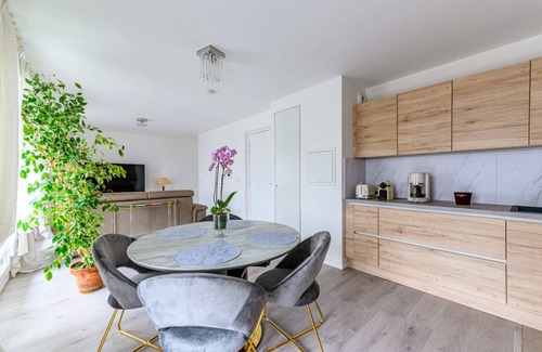 Saint-Ouen Apartment | 72 m² Apartment ∙ 2 bedrooms ∙ 6 guests