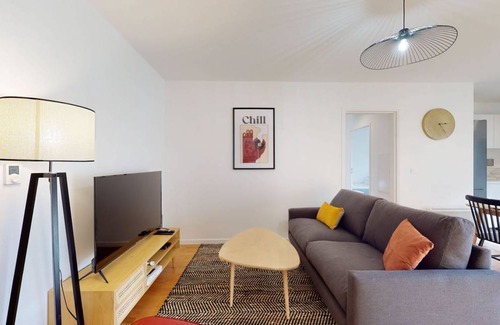 Choisy-le-Roi Resort | 75 m² Private room ∙ 1 bedroom ∙ 2 guests