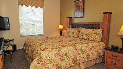 Windsor Hills House | 7660 Comrow #303