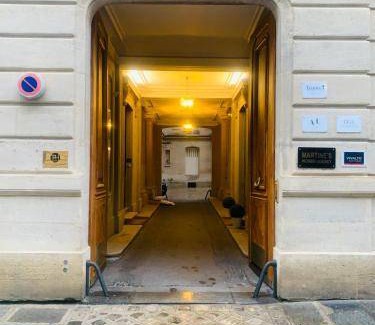 Champs-Elysees Apartment | 78 m² Apartment ∙ 2 bedrooms ∙ 4 guests