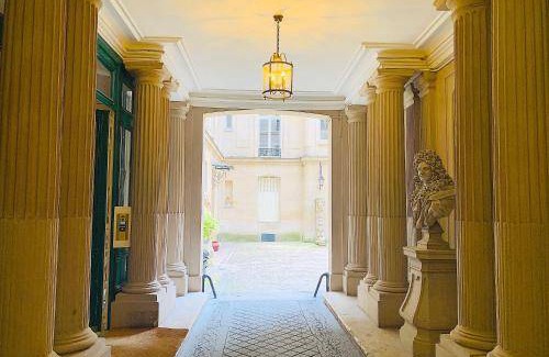 Champs-Elysees Apartment | 78 m² Apartment ∙ 2 bedrooms ∙ 4 guests