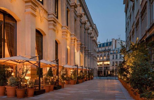 Paris City Center Hotel | 78 m² Hotel ∙ 127 guests