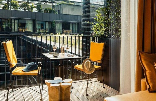 Paris City Center Hotel | 78 m² Hotel ∙ 127 guests