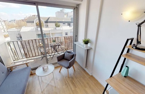 19th Arrondissement Resort | 78 m² Private room ∙ 1 bedroom ∙ 1 guest
