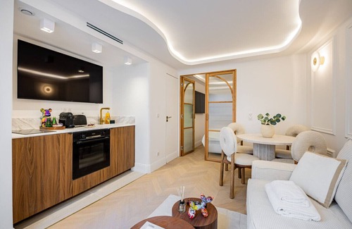 Sorbonne Apartment | 8. New suite 4 persons- Saint Germain Notre-Dame