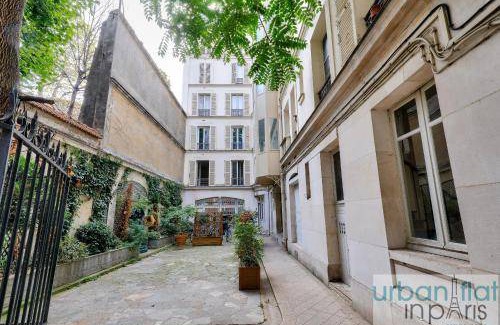 Notre-Dame-des-Champs Apartment | 80 m² Apartment ∙ 3 bedrooms ∙ 11 guests