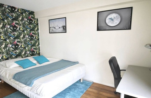11th Arrondissement Resort | 80 m² Private room ∙ 1 bedroom ∙ 4 guests