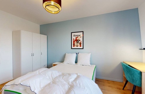 Choisy-le-Roi Resort | 82 m² Private room ∙ 1 bedroom ∙ 2 guests