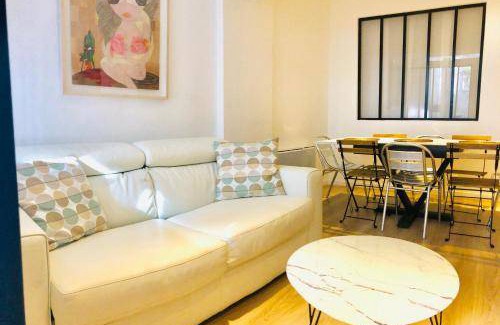 20th Arrondissement Apartment | 85 m² Apartment ∙ 3 bedrooms ∙ 9 guests