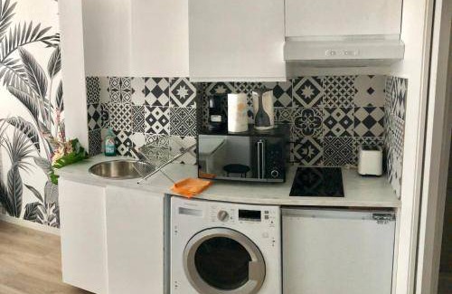 20th Arrondissement Apartment | 85 m² Apartment ∙ 3 bedrooms ∙ 9 guests