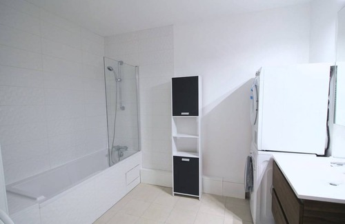 Clichy Resort | 85 m² Private room ∙ 1 bedroom ∙ 4 guests