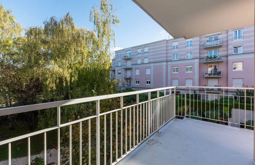 L'Hay-les-Roses Apartment | 86 m² Apartment ∙ 3 bedrooms ∙ 6 guests
