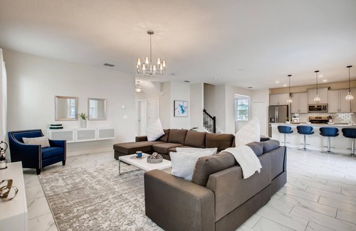 Four Corners House | 8908 CC - 6BR Luxury Home: Private Pool