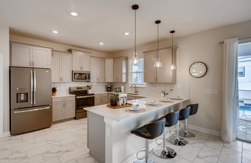 Four Corners House | 8908 CC - 6BR Luxury Home: Private Pool