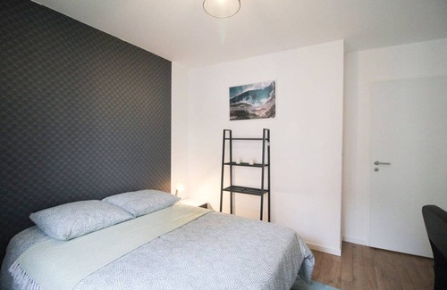 Clichy Resort | 90 m² Private room ∙ 1 bedroom ∙ 5 guests