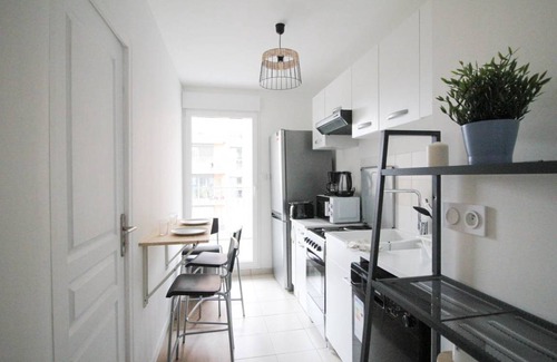 Clichy Resort | 90 m² Private room ∙ 1 bedroom ∙ 5 guests