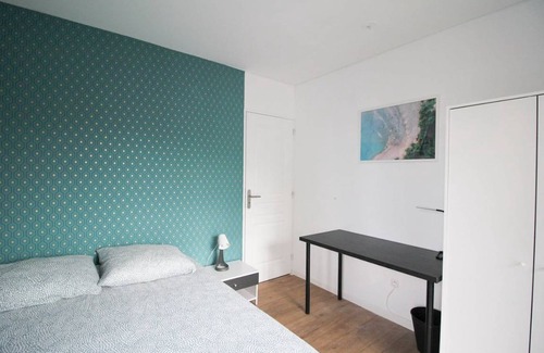 Clichy Resort | 90 m² Private room ∙ 1 bedroom ∙ 5 guests